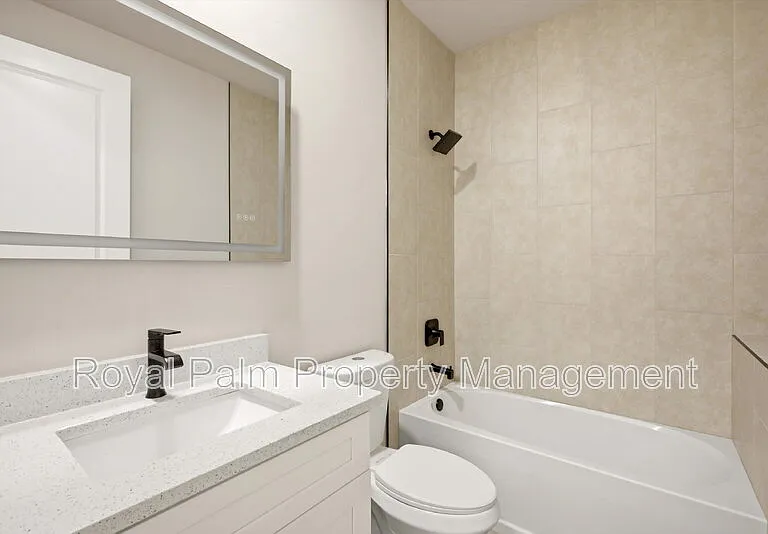 2616 NW 9th Ave — Photo 16