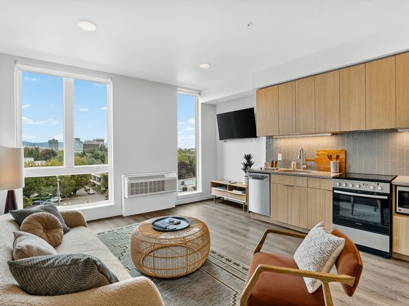 2050 NE Pacific St #630