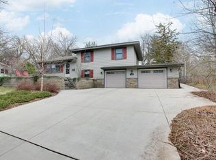 11409 Kell Rd, Bloomington, MN 55437