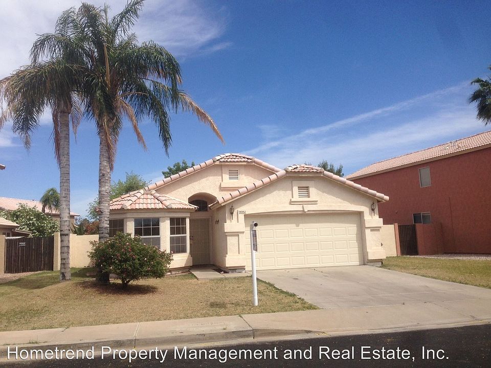 1st image of 2251 S 75th St