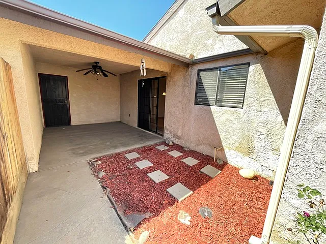 1653 Willow Ave — Photo 9