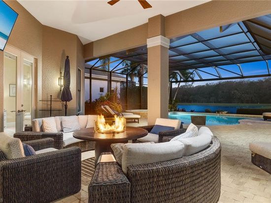 11888 Hedgestone CT, Naples, FL 34120