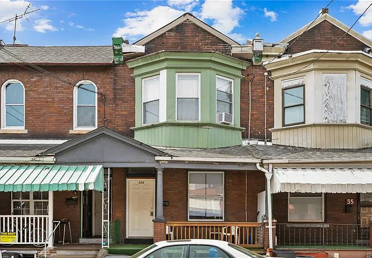 354 Ophelia St — Photo 1