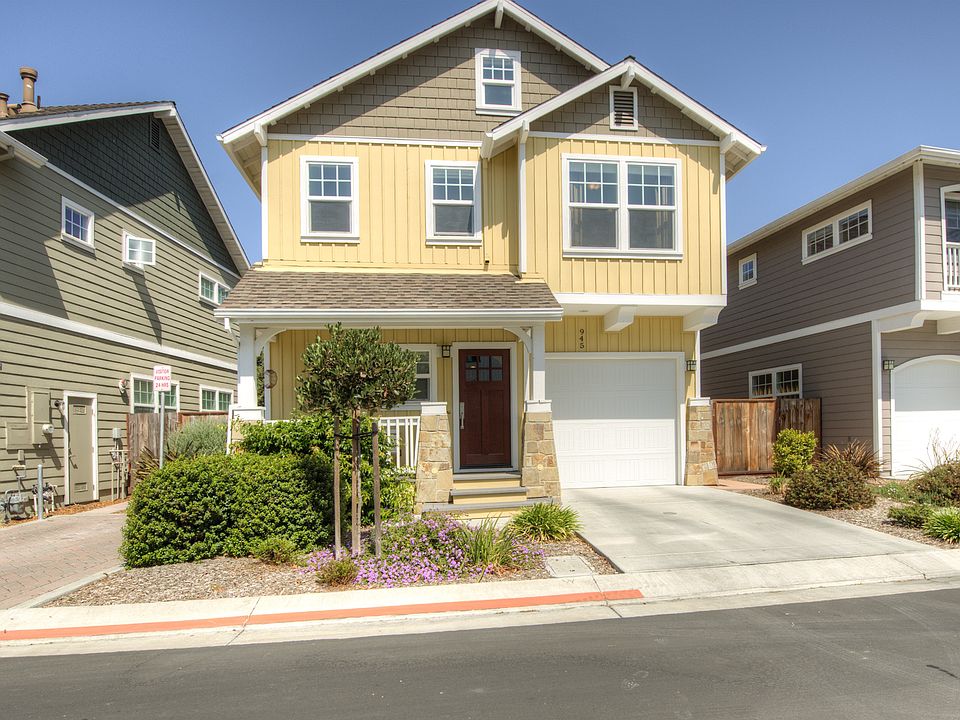 1st image of 945 Martin Cir