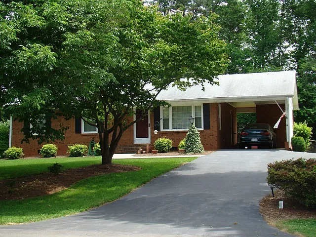 619 Green Tree Dr
