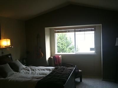 4th image of 10418 124th Ave NE