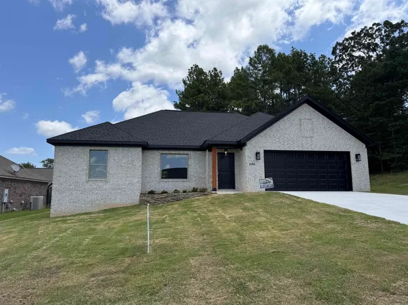 606 Samuel Loyce Dr, Searcy, AR 72143