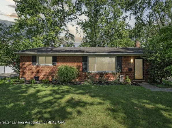 31696 Fairfax St, Livonia, MI 48152