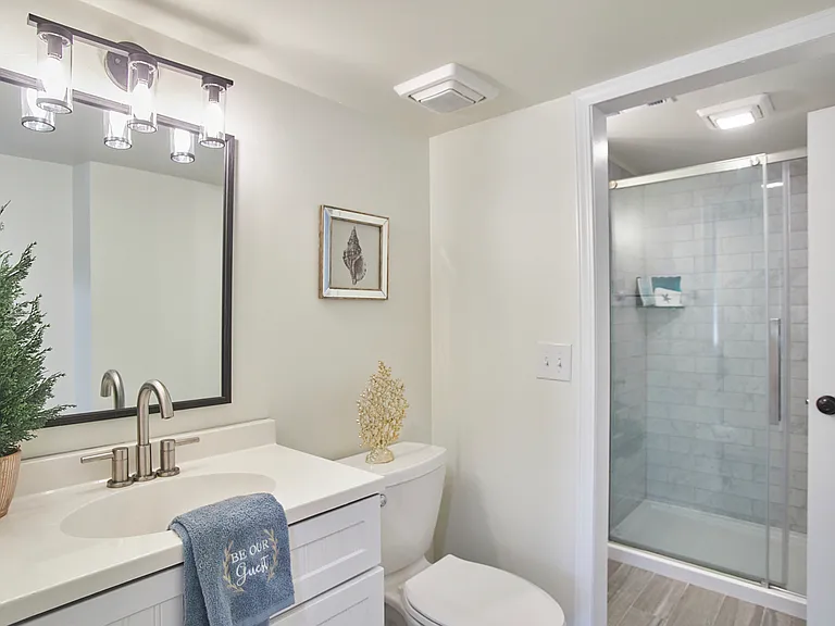 1701 Point Windward Pl SW #B — Photo 7