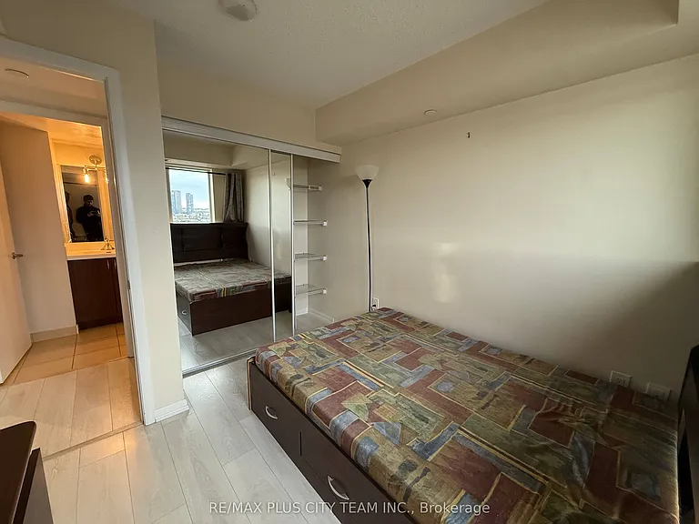 800 Lawrence Ave W #1421 — Photo 9
