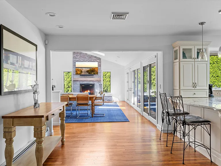 37 Johnny Ln — Photo 10