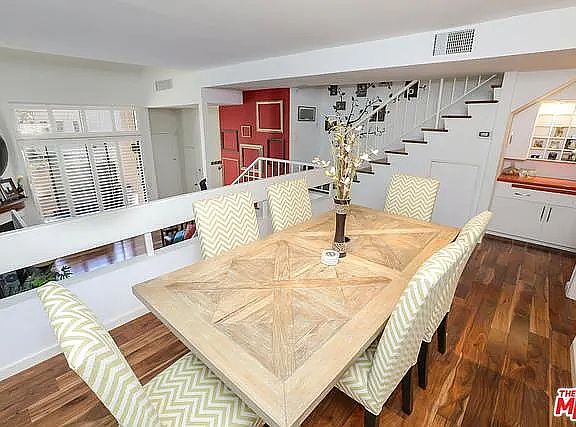 2nd image of 15141 Magnolia Blvd