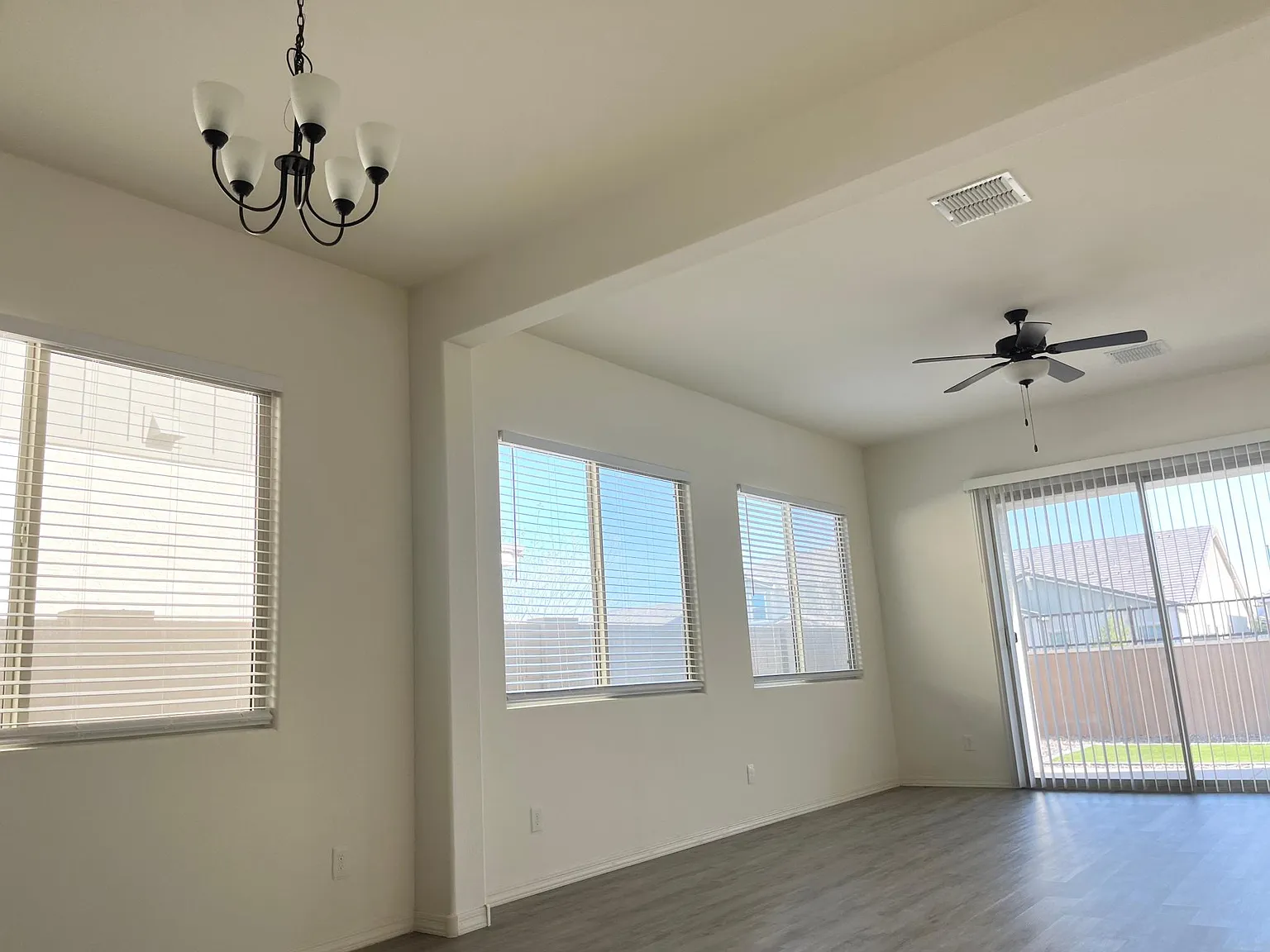 2071 E Wisteria Dr — Photo 4