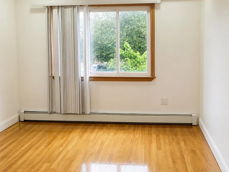 5611 College Point Blvd #2 — Photo 2