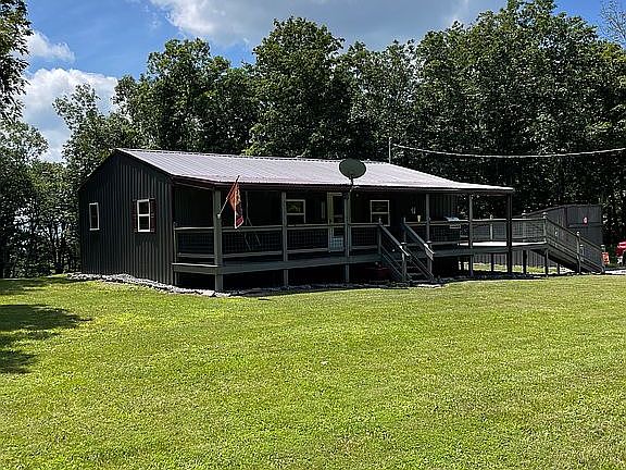 2nd image of 1842 Deerpath Ln