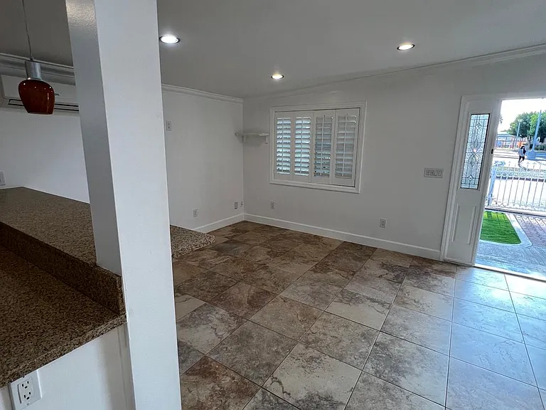 15304 Mansel Ave — Photo 28