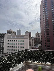 Sold by Manhattan Network Inc.