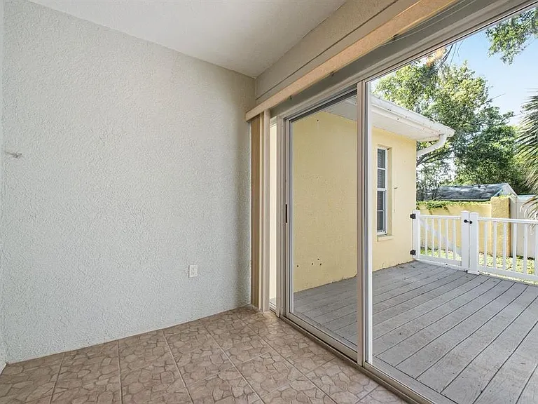 406 S Bayview Blvd #1 — Photo 28