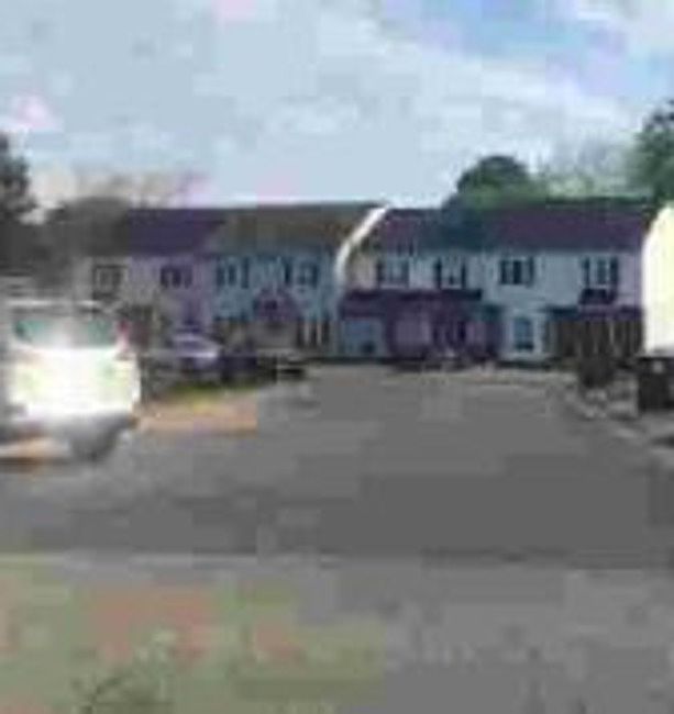 2nd image of 8 W Wainwright Dr