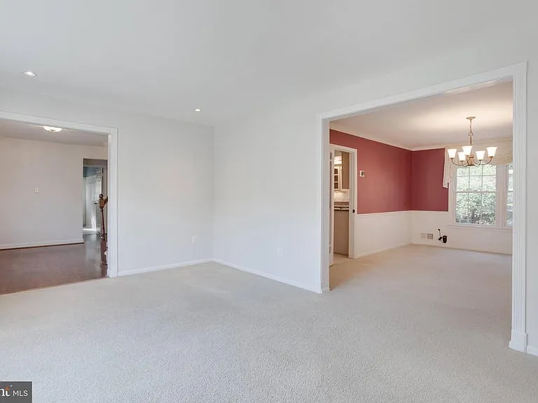 9369 Tovito Dr — Photo 14