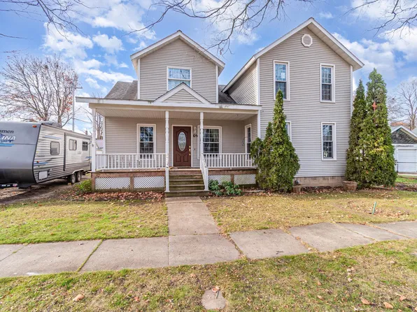 105 N 4th St, Shepherd, MI 48883