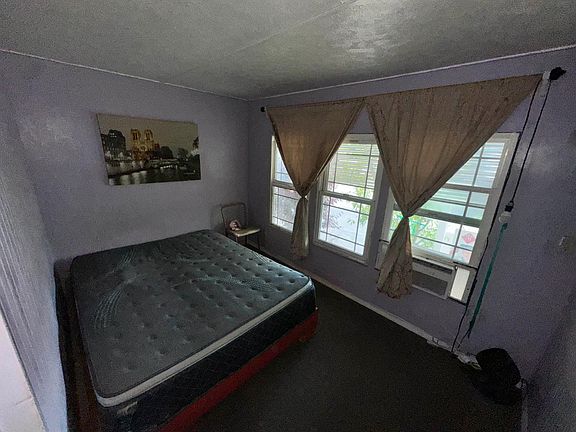 5th image of 13010 Hickman St
