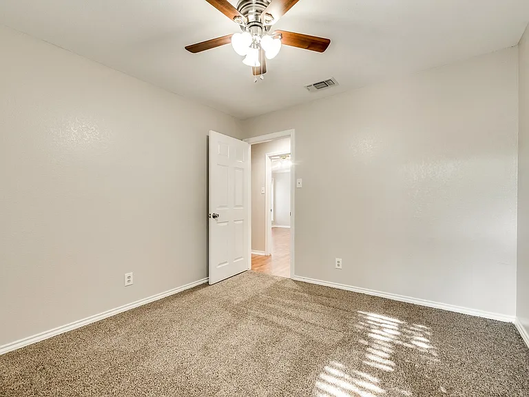 6108 Paradise Dr — Photo 25