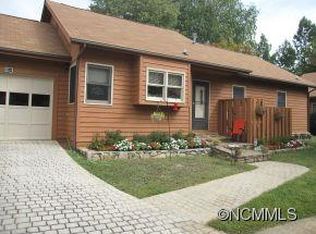 21A Foxglove Ct, Asheville, NC 28805