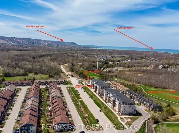 17 Spooner Cres #205, Collingwood, ON L9Y 1T3