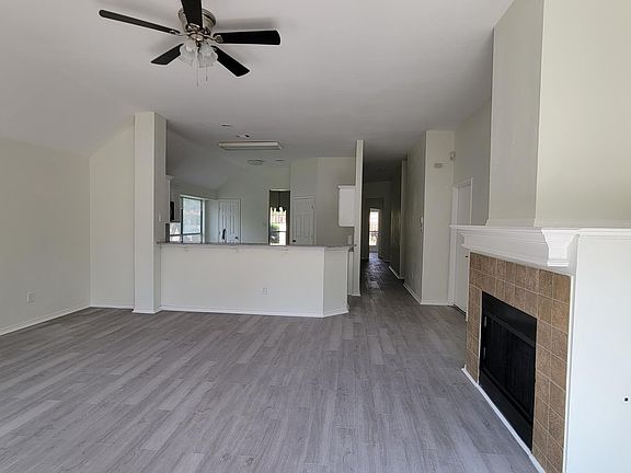 5th image of 4664 Knoll Hollow Trl