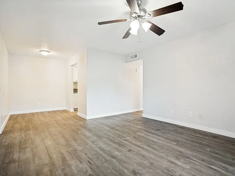 Gazebo Apartments (Denton, Tx) — Photo 7