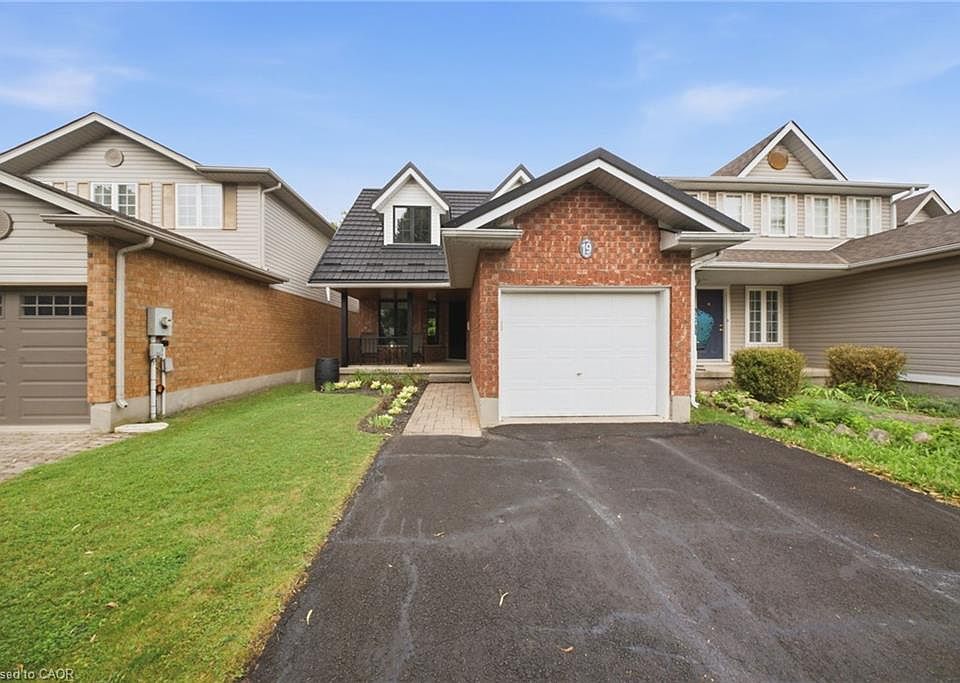 1st image of 19 Boulder Cres