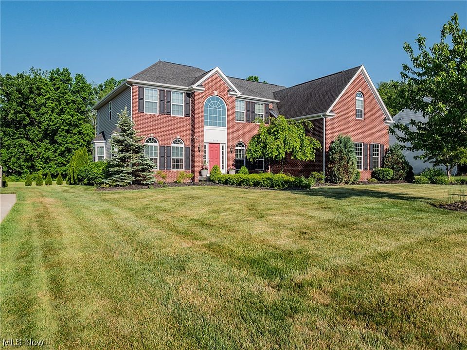 1st image of 2569 Palmer Ln
