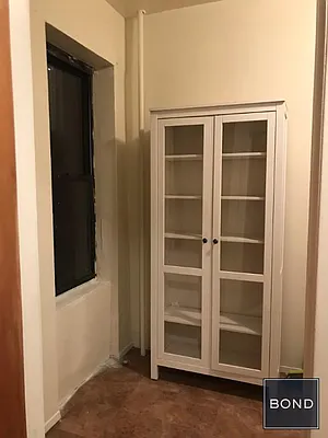 Rented by Bond New York | media 18