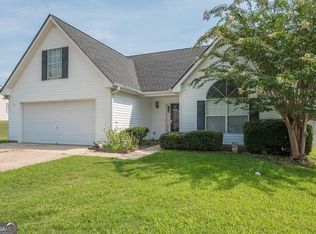 137 Calico Loop, Grantville, GA 30220