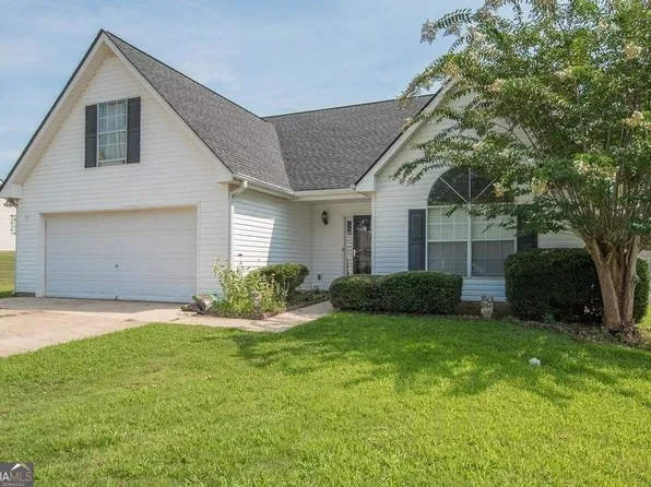 137 Calico Loop, Grantville, GA 30220