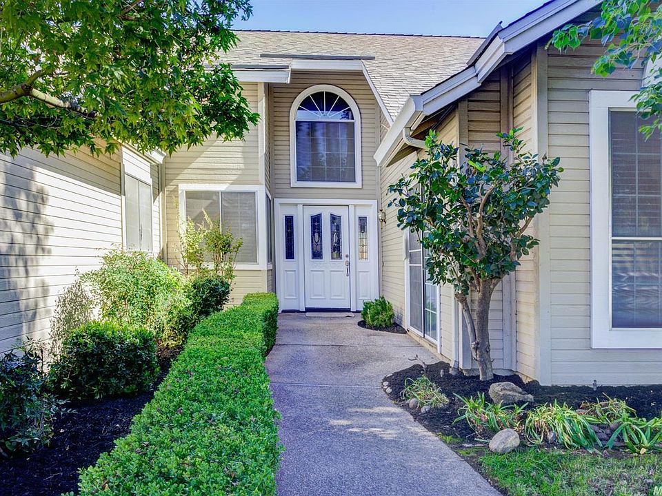 1st image of 436 Black Oak Way