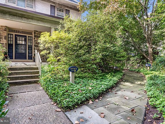 2nd image of 210 Kent Rd