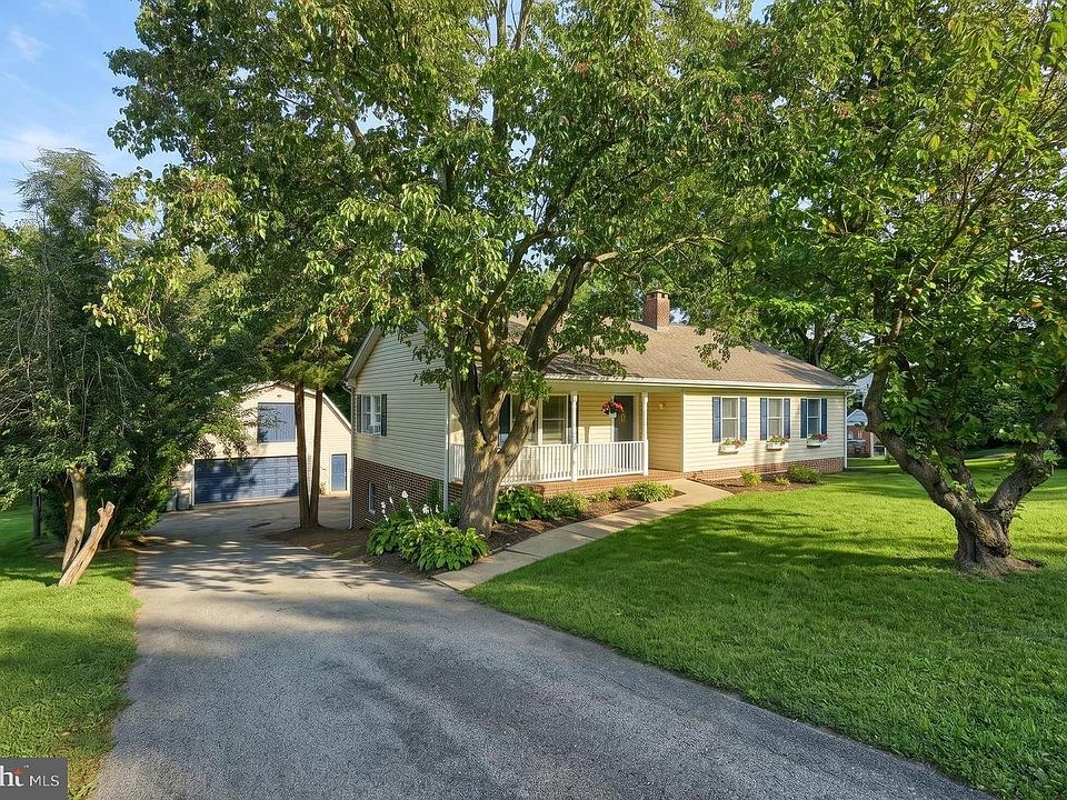 1st image of 208 Troy Rd