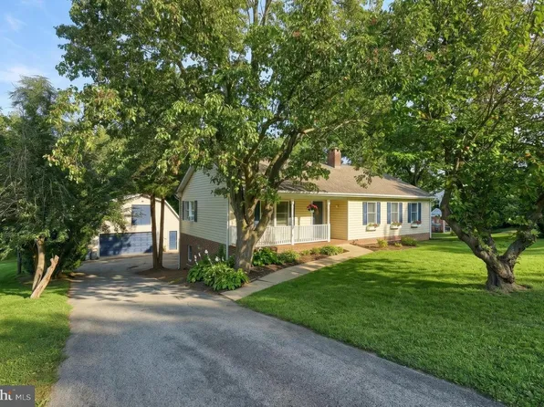 208 Troy Rd, Dallastown, PA 17313