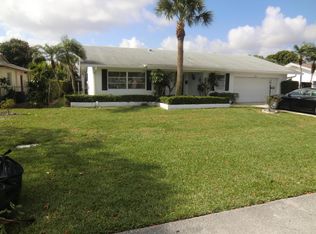 4284 Gardenia Dr, Palm Beach Gardens, FL 33410