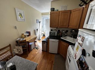 28 Myrtle St #7, Boston, MA 02114