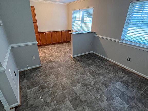 2nd image of 1687 Independence Ct