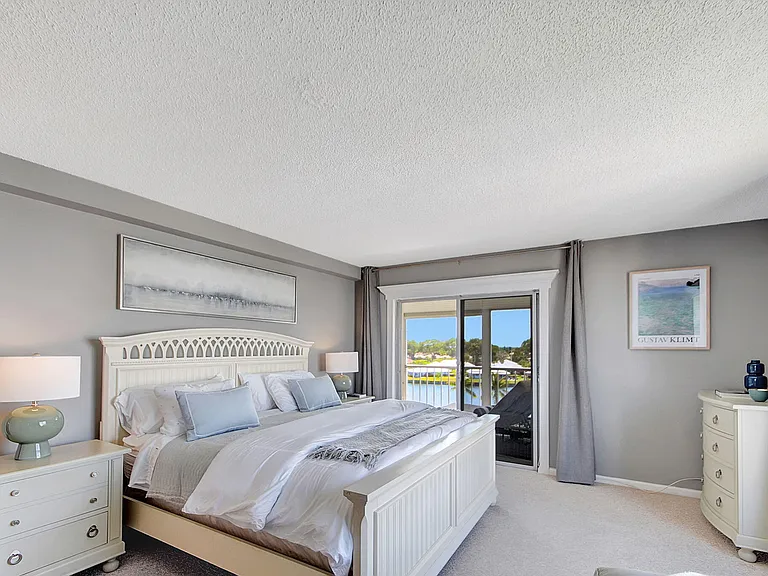 300 John F Kennedy Dr #Penthouse 8 — Photo 8