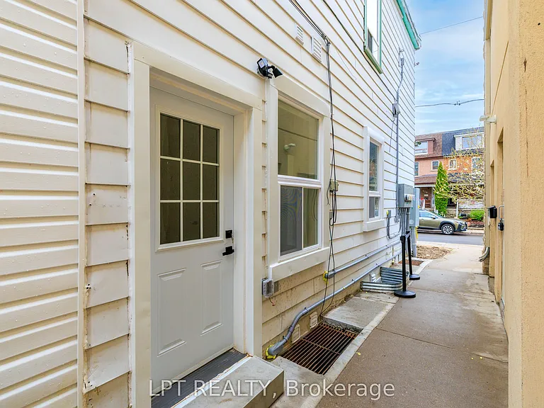 627 Crawford St #C — Photo 2