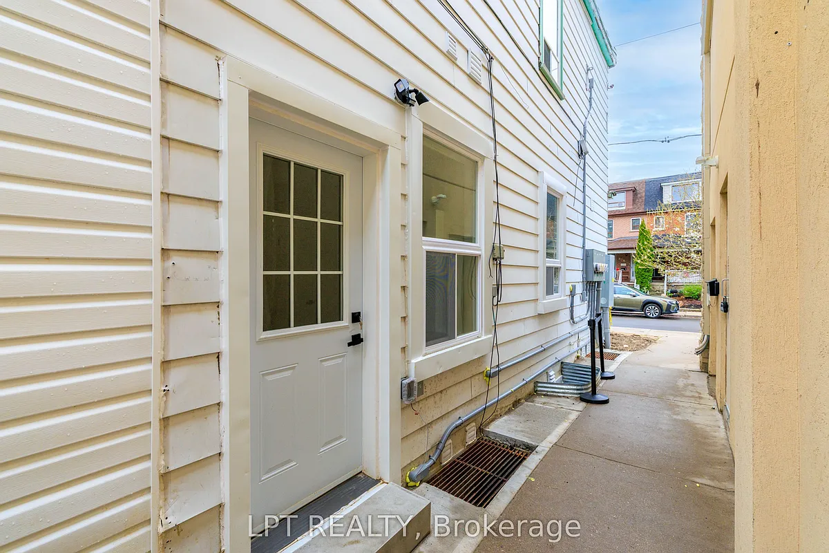 Building Photo - 627 Crawford St #C