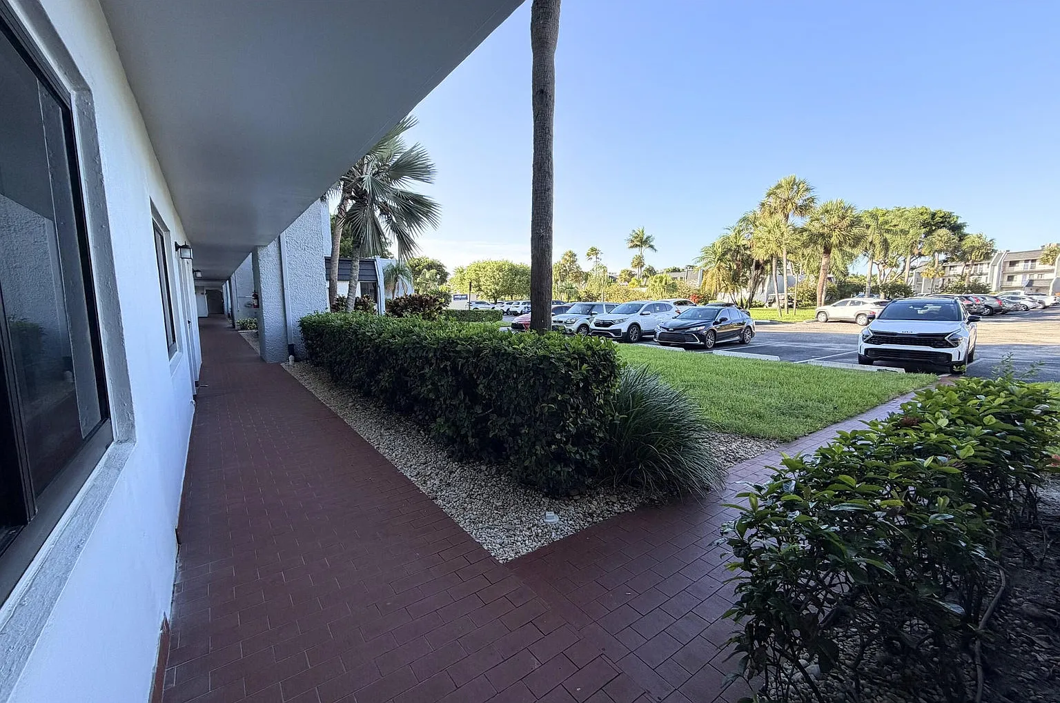 2 bed, 2.0 bath, $2,050 — Photo 3