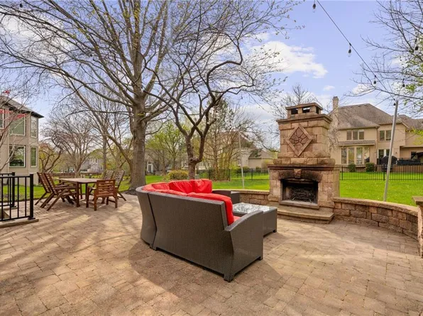 9201 W 145th St, Overland Park, KS 66221