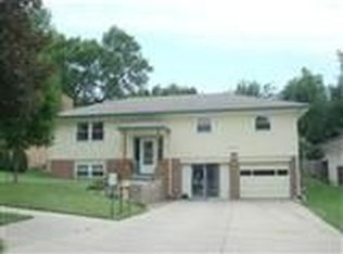 7205 Aylesworth Ave, Lincoln, NE 68505