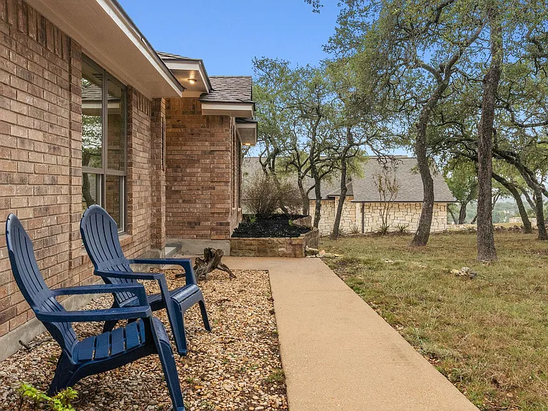 900 Morgan Hill Dr — Photo 3